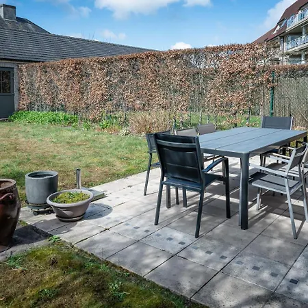 Nyaraló 4br With Garden Near