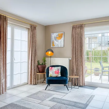 4br With Garden Near
