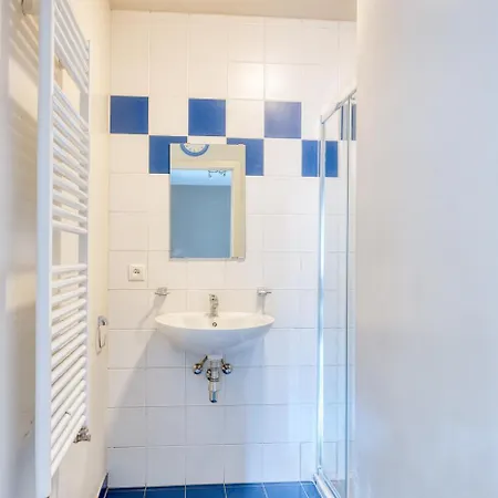 4br With Garden Near Nyaraló Brugge